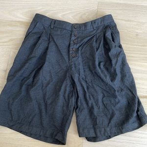 topshop boutique 100% wool pleated shorts